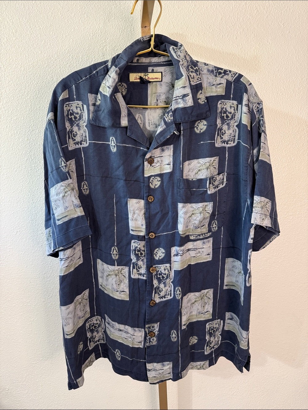 Tommy Bahama 100% silk Navy Blue Printed Short-Sleeve Camp Shirt- large